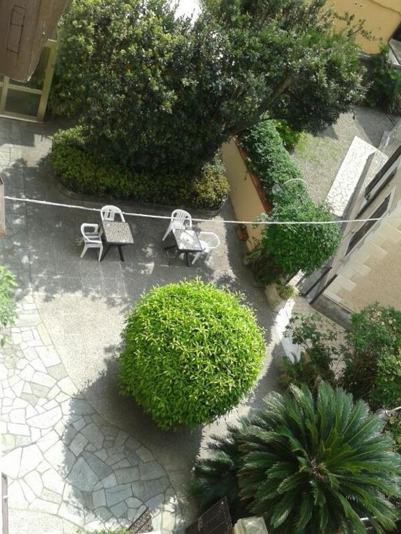Fiorenza & Banksia Meuble Hotel 2*