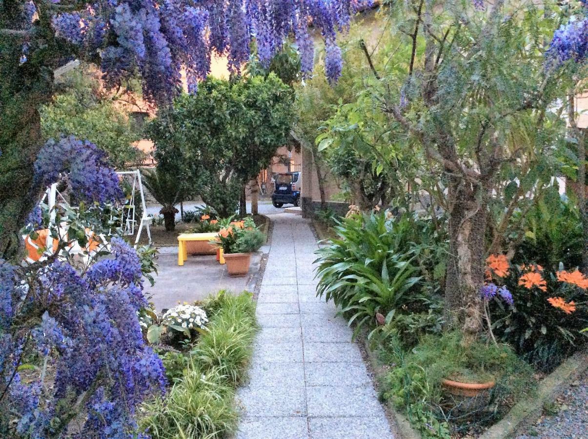 Fiorenza & Banksia Meuble Hotel